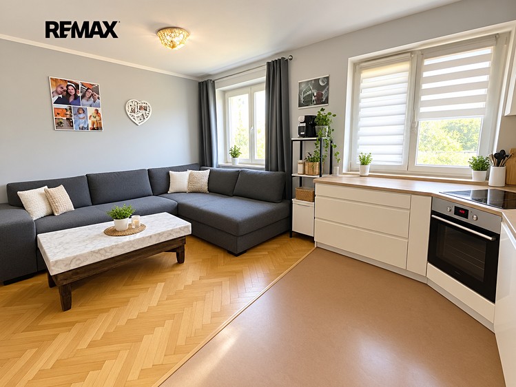 Pronájem bytu 3+kk, 77 m² (7 z 15)