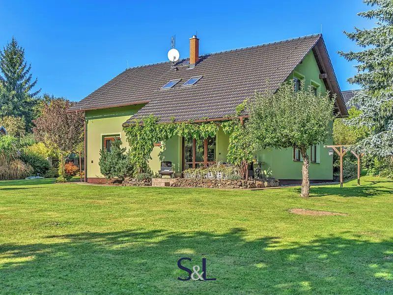 Prodej rodinného domu 181 m², pozemek 3038 m², Volfartice – náhled fotky 1
