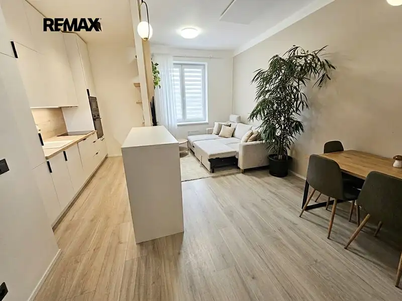 Prodej bytu 3+kk 68 m², Pardubice – náhled fotky 2