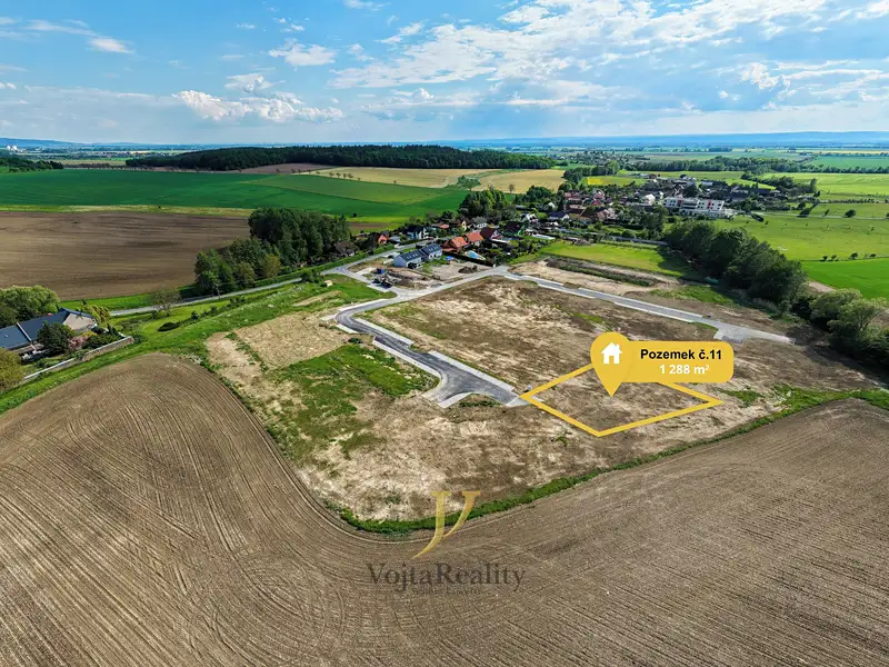 Prodej stavebního pozemku 1288 m², Komárov – náhled fotky 3