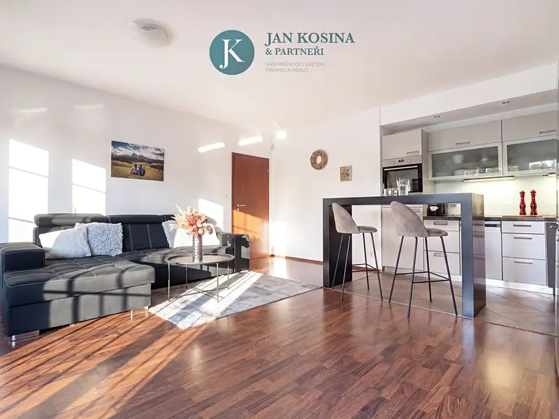 Prodej bytu 2+kk 61 m², Praha – náhled fotky 1
