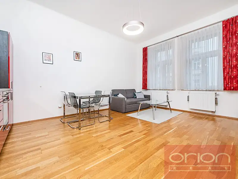 Pronájem bytu 2+kk 58 m², Praha – náhled fotky 1