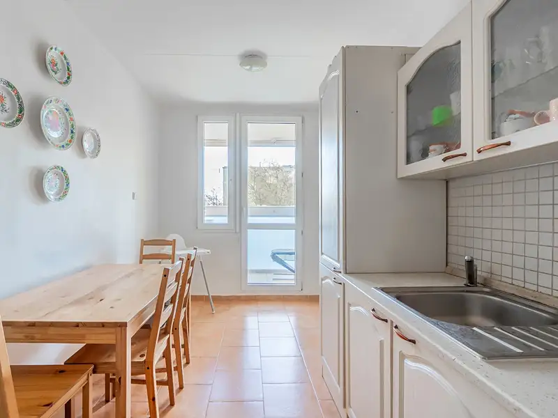 Prodej bytu 3+1 71 m², Praha – náhled fotky 1