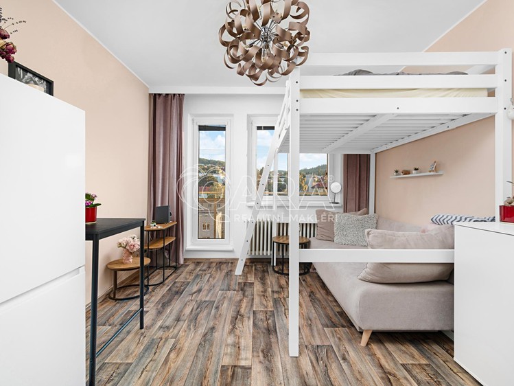 Prodej bytu 1+kk, 34 m² (1 z 9)