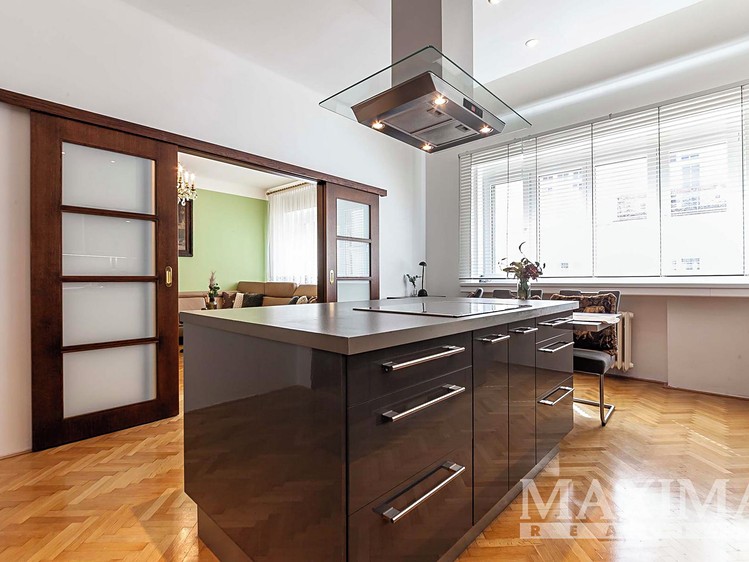 Prodej bytu 2+1, 89 m² (3 z 26)