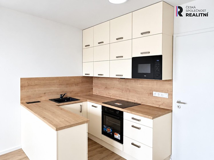 Квартира 1+kk в оренду, 36 м² (11 з 17)