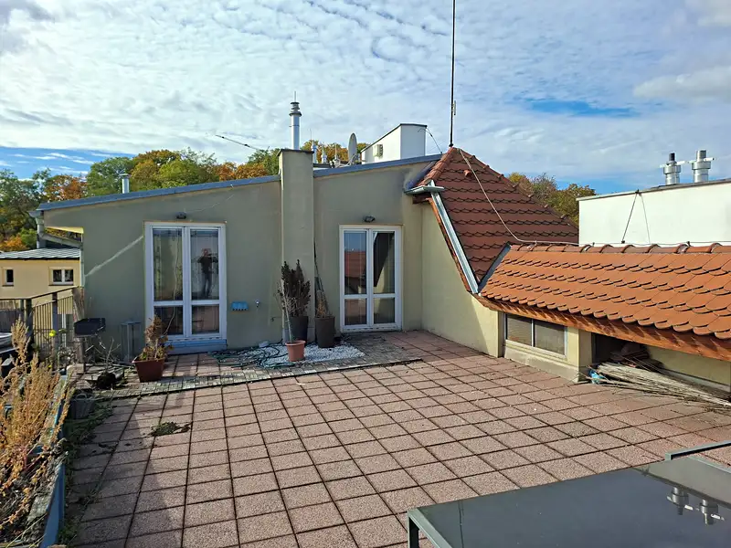 Pronájem bytu 2+kk 66 m², Praha – náhled fotky 2
