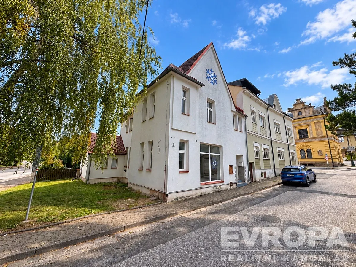Prodej rodinného domu 210 m², pozemek 282 m²