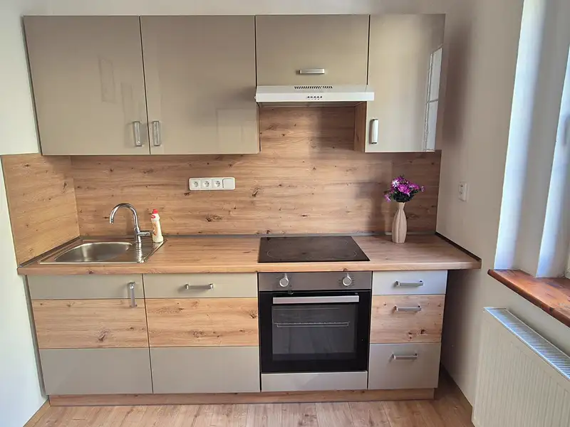 Pronájem bytu 3+1 76 m², Nejdek – náhled fotky 1
