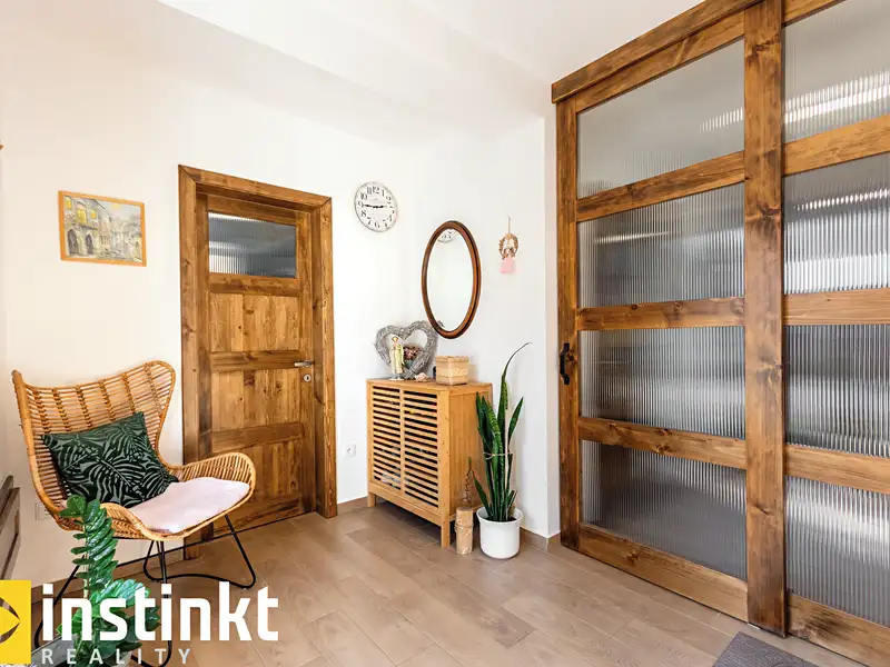 Prodej rodinného domu 230 m², pozemek 423 m², Domažlice – náhled fotky 3