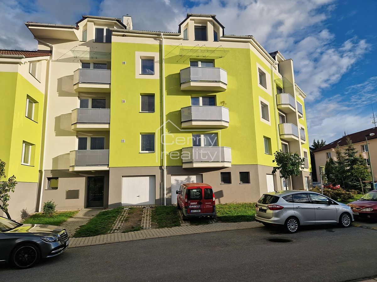 Pronájem bytu 2+1 55 m², Sezemice – fotka 1 z 3