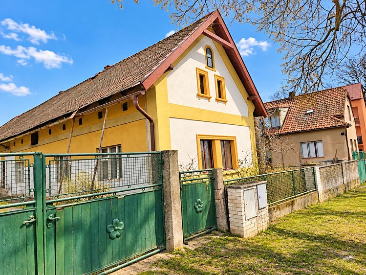 Будинок на продаж, 200 м² (1 з 13)