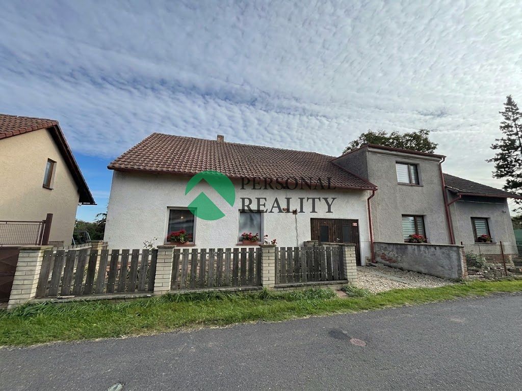 Prodej rodinného domu 94 m², pozemek 543 m², Bečváry – fotka 1 z 3