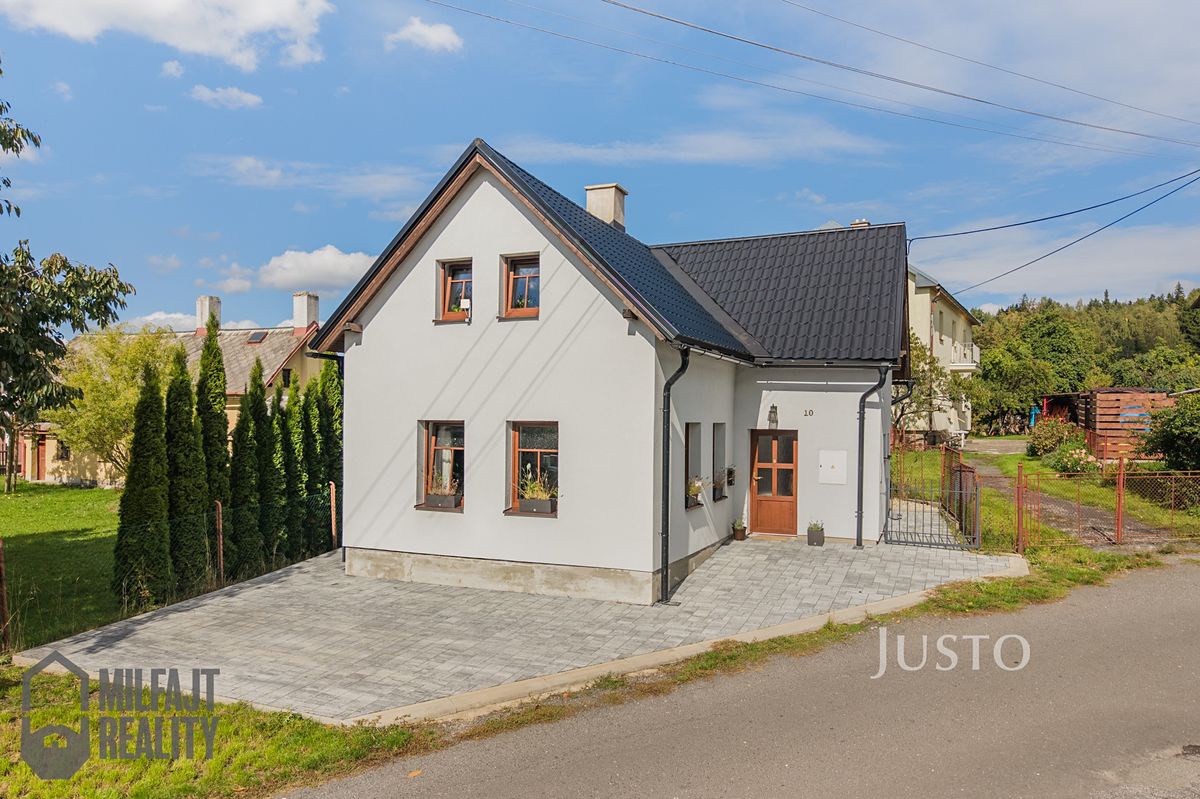 Prodej rodinného domu 100 m², pozemek 137 m², Železný Brod – fotka 1 z 3