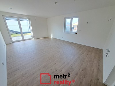 Pronájem bytu 2+kk, 55 m² (2 z 9)