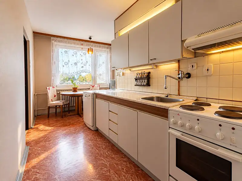 Prodej bytu 3+1 83 m², Chvaletice – náhled fotky 2