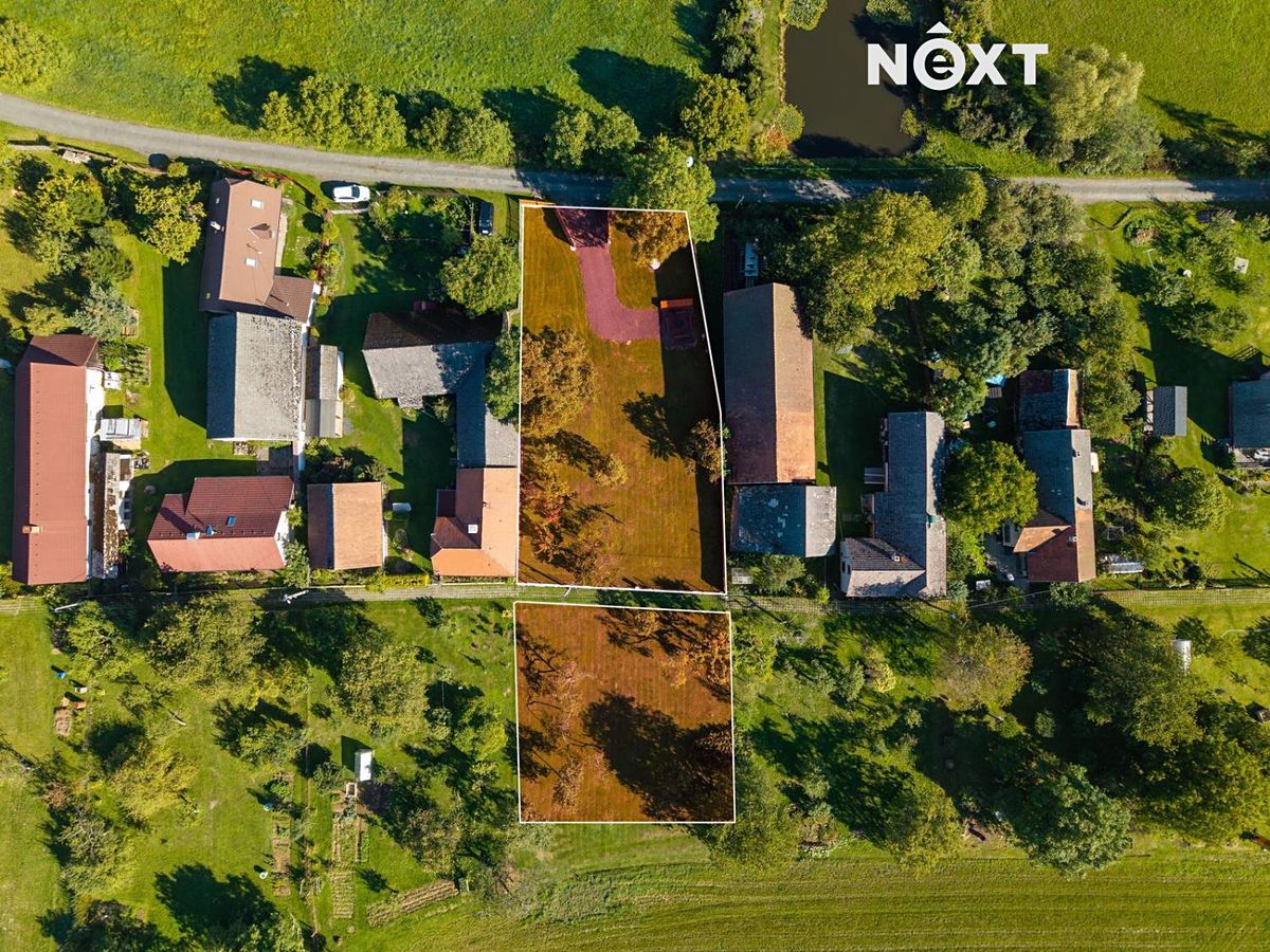 Prodej stavebního pozemku 1882 m², Nové Mitrovice – fotka 1 z 3