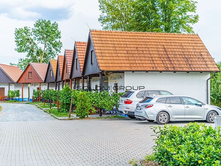 Комерційне приміщення на продаж, 1 071 м² (9 з 27)