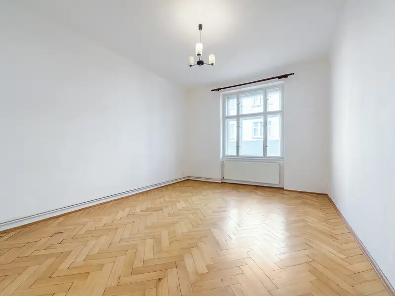 Prodej bytu 1+1 58 m², Praha – náhled fotky 2