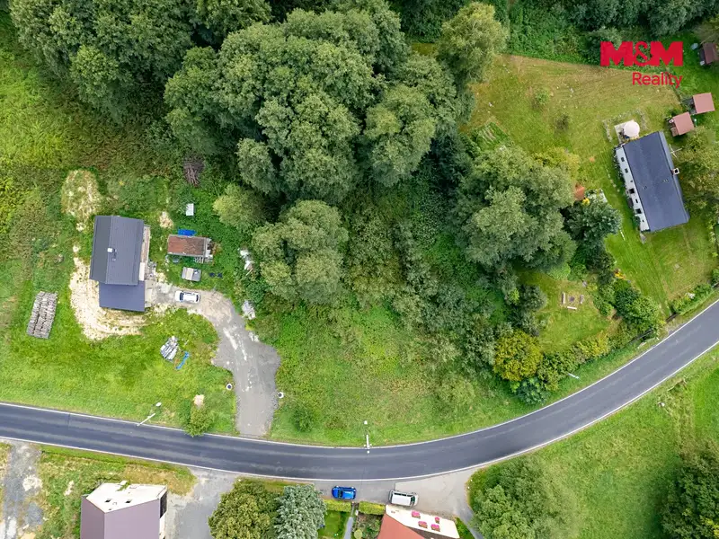 Prodej stavebního pozemku 2001 m², Hamr na Jezeře – náhled fotky 3
