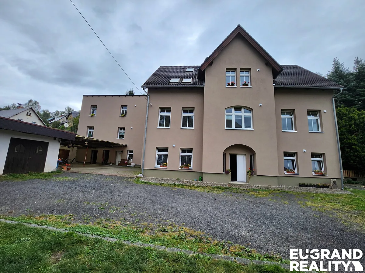 Pronájem bytu 1+kk 35 m²
