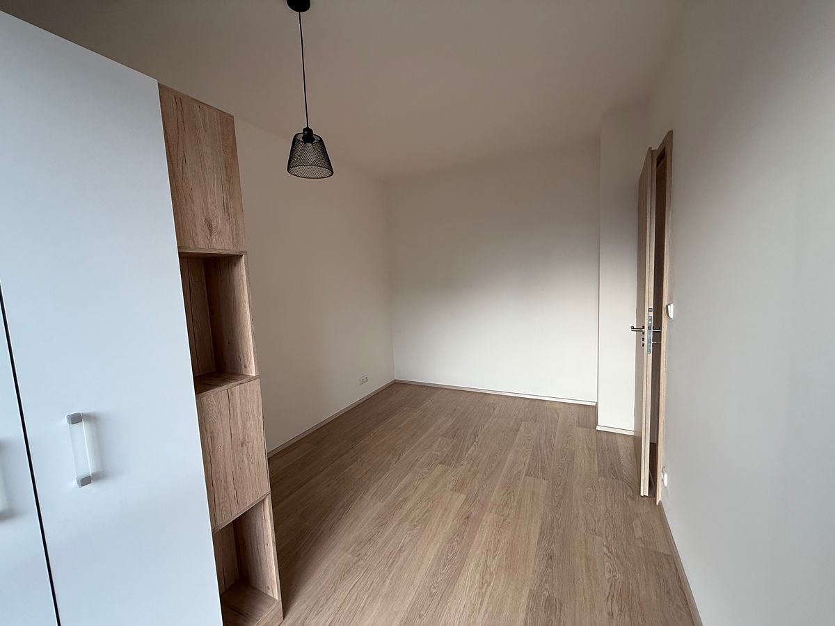 Pronájem bytu 2+kk 56 m² – fotografie 2