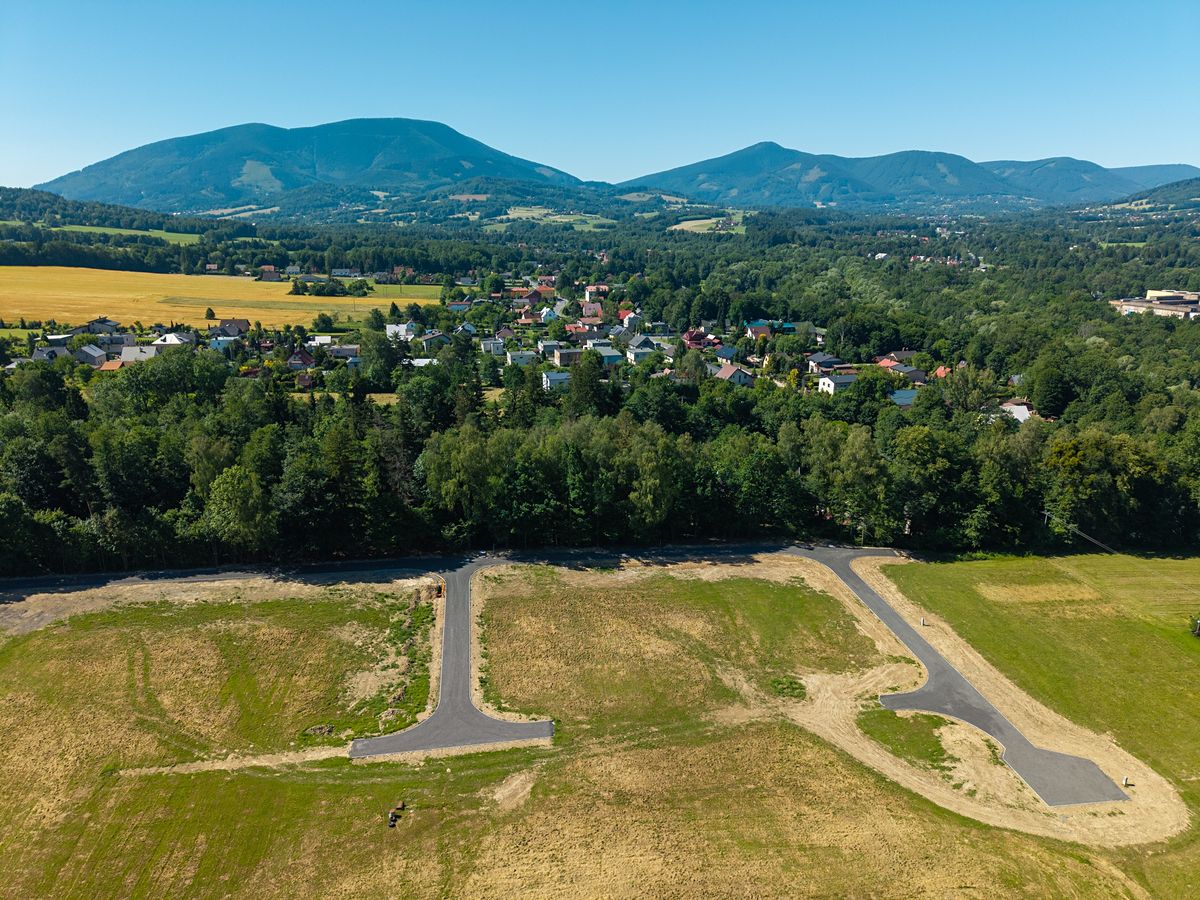 Prodej stavebního pozemku 1772 m² – fotografie 4