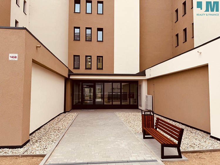 Квартира 2+kk в оренду, 59 м² (17 з 18)
