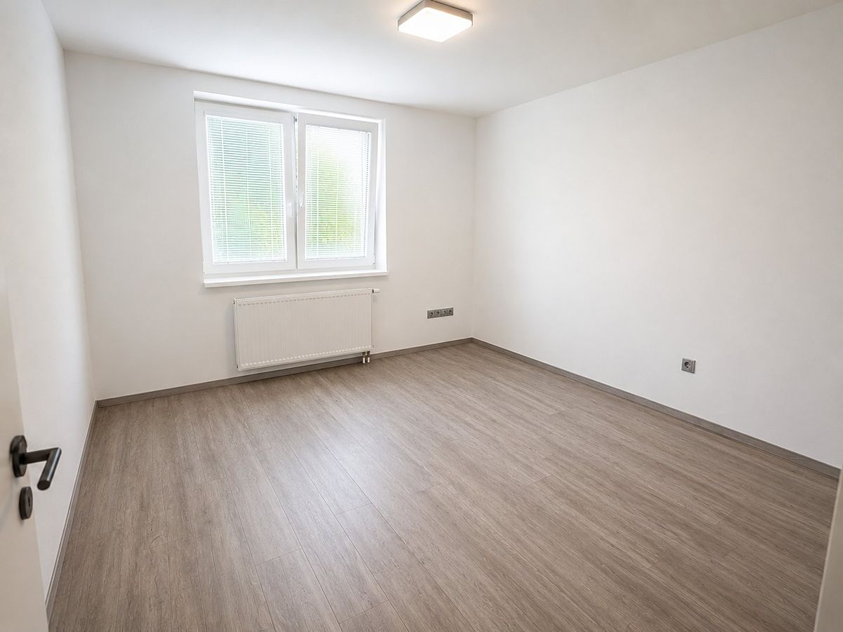 Pronájem rodinného domu 125 m², pozemek 623 m² – fotografie 4