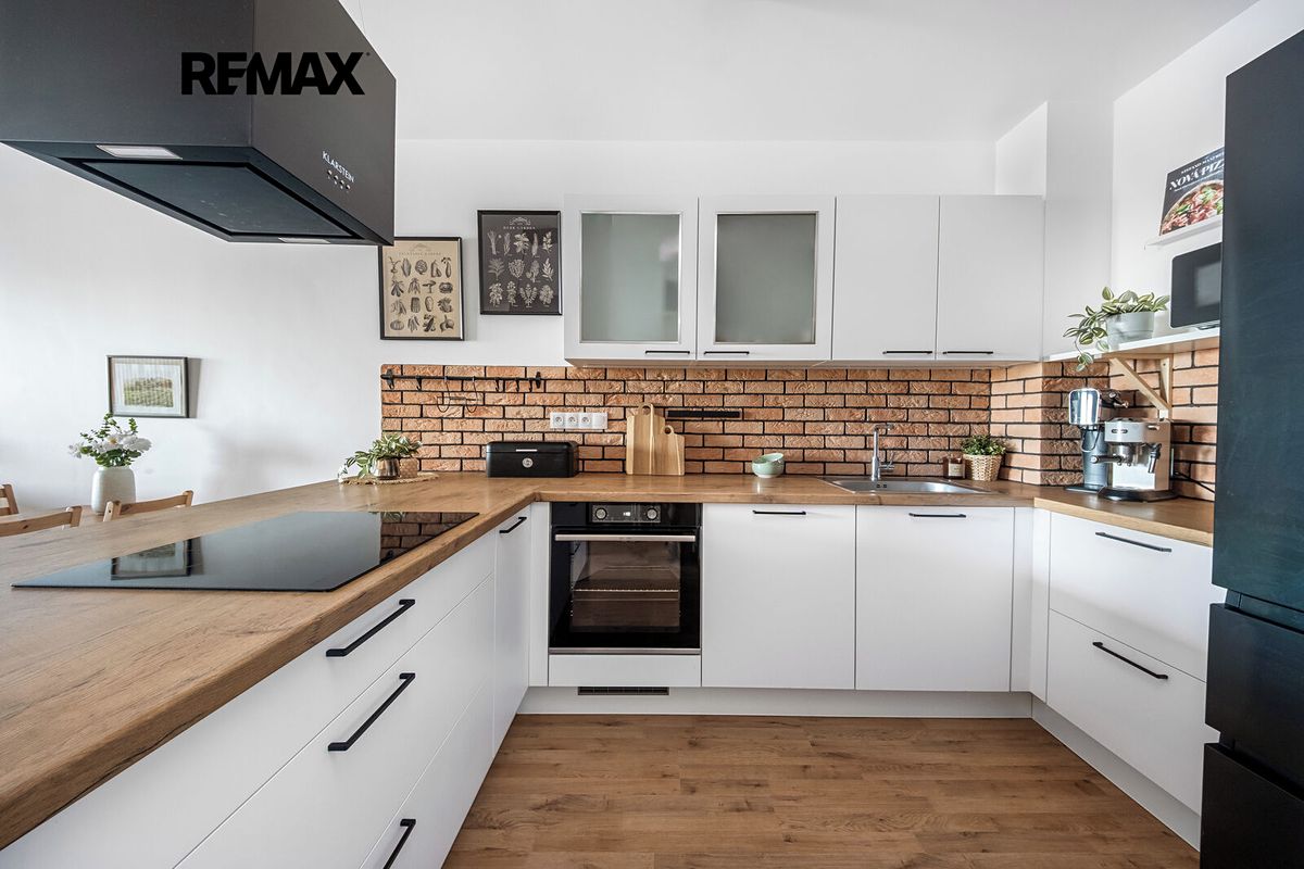 Prodej bytu 2+kk 59 m², Horoměřice – fotka 1 z 3