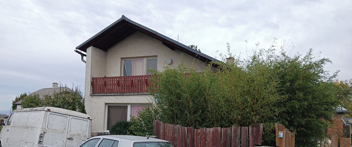 Prodej rodinného domu 180 m², pozemek 1448 m²