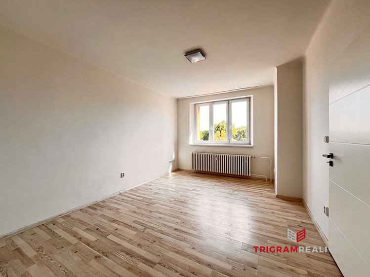 Pronájem bytu 3+kk, 77 m² (1 z 10)
