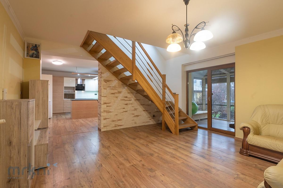 Prodej rodinného domu 92 m², pozemek 383 m² – fotografie 2