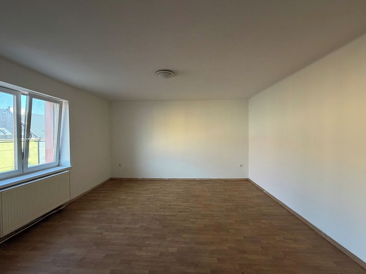 Pronájem bytu 2+kk 48 m² – fotografie 3
