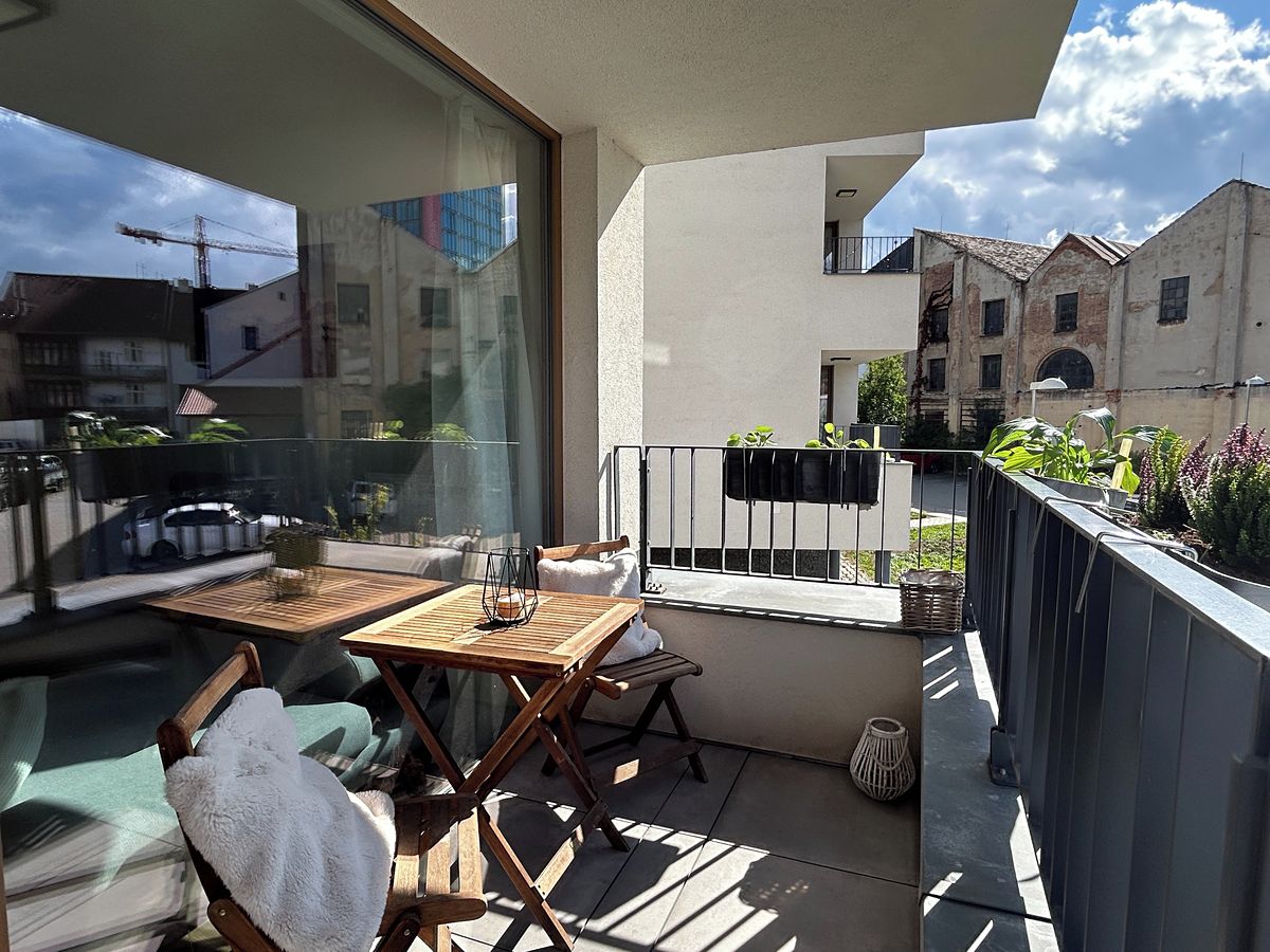 Pronájem bytu 2+kk 48 m² – fotografie 3