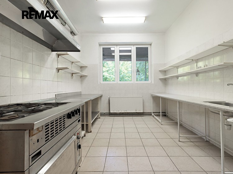 Комерційне приміщення на продаж, 802 м² (20 з 82)