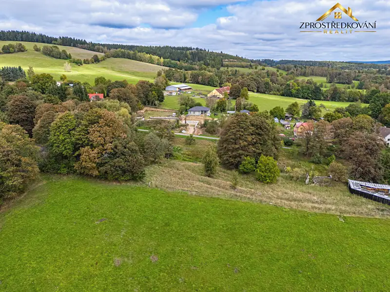 Prodej stavebního pozemku 3300 m², Dolní Nivy – náhled fotky 2
