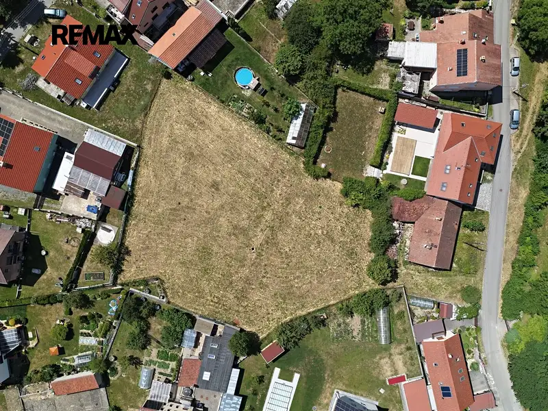 Prodej stavebního pozemku 2464 m², Habrůvka – náhled fotky 3