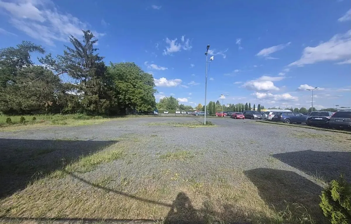 Pronájem komerční nemovitosti 500 m²