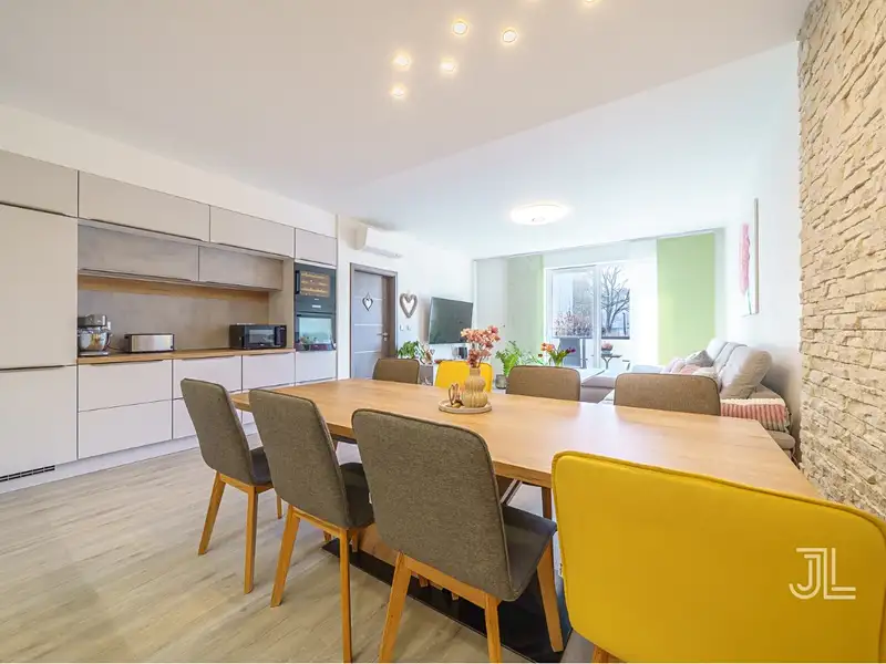 Prodej bytu 5+kk 120 m², Karlovy Vary – náhled fotky 3