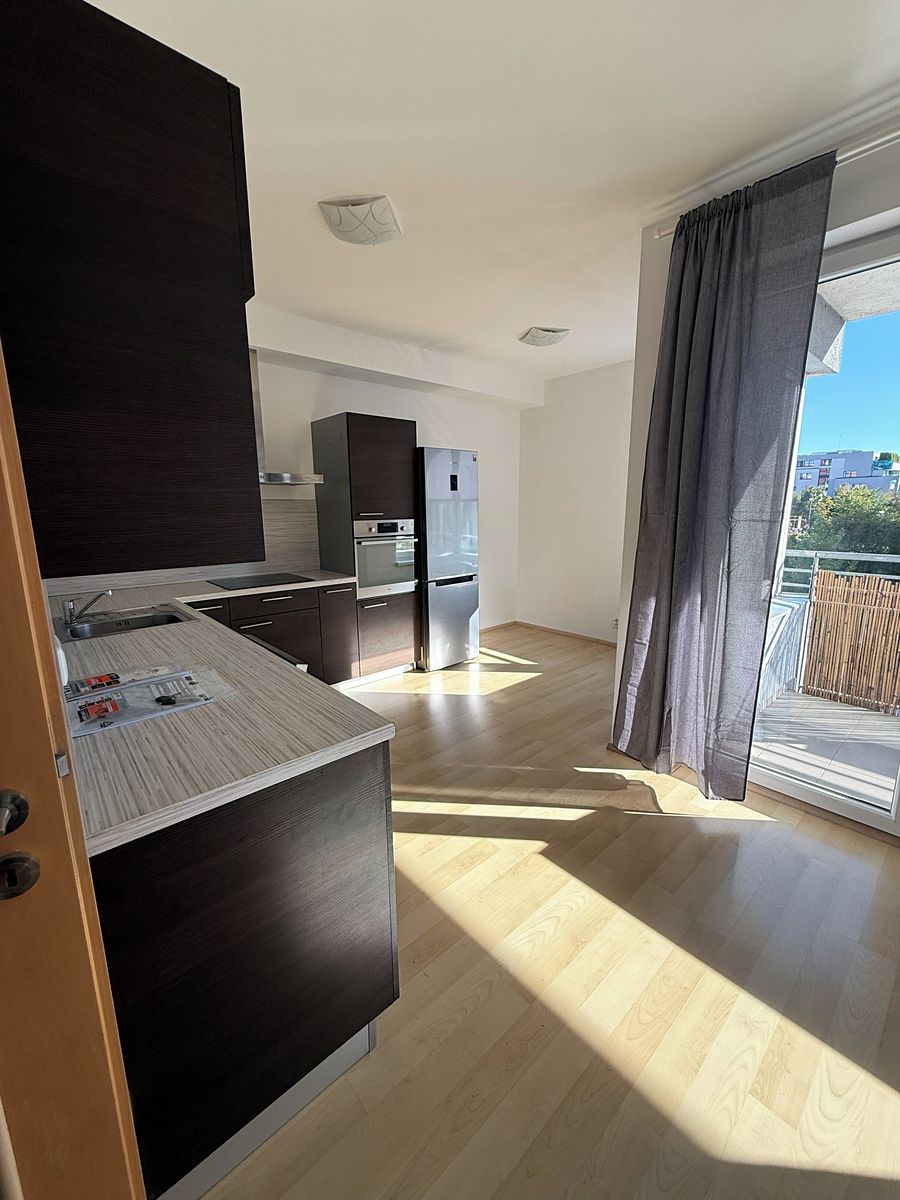 Pronájem bytu 2+kk 52 m², Praha – fotka 1 z 3