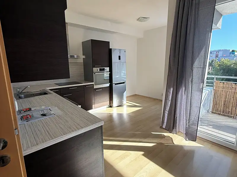 Pronájem bytu 2+kk 52 m², Praha – náhled fotky 1