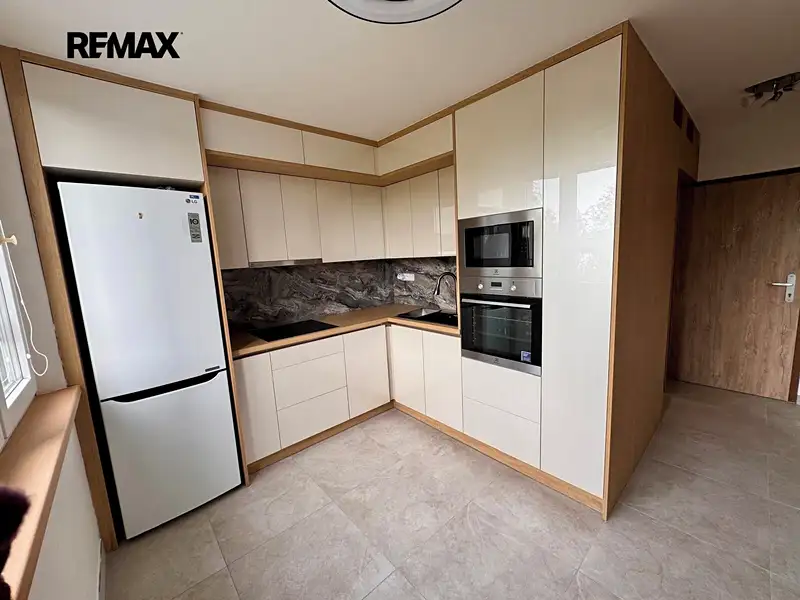Pronájem bytu 2+1 50 m², Valašské Meziříčí – náhled fotky 1