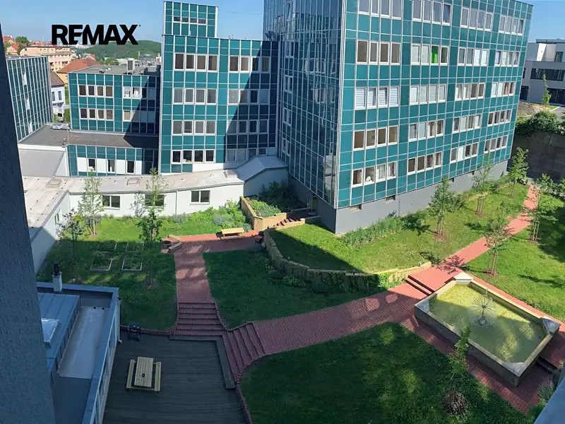 Pronájem bytu 1+1 34 m², Praha – náhled fotky 2