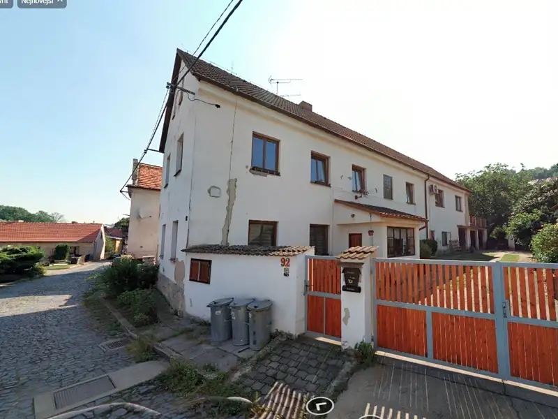 Dražba rodinného domu 200 m², pozemek 1018 m², Liběchov – náhled fotky 2
