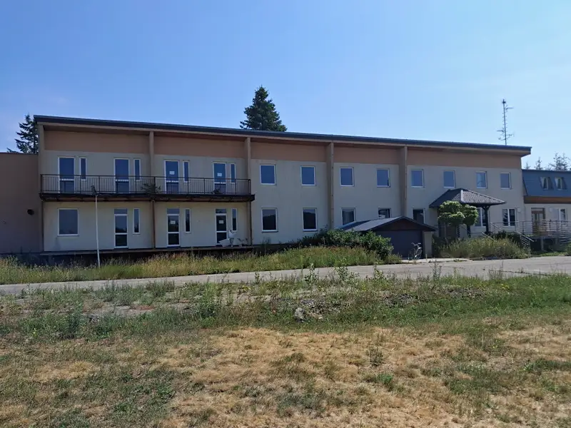 Dražba ubytovacího zařízení 1446 m², Podomí – náhled fotky 1