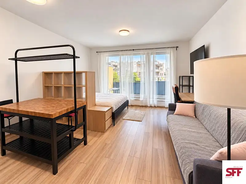 Pronájem bytu 1+kk 36 m², Praha – náhled fotky 2