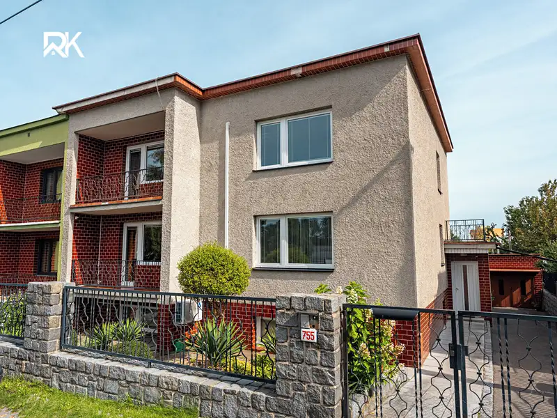 Prodej rodinného domu 252 m², pozemek 658 m², Kolín – náhled fotky 1