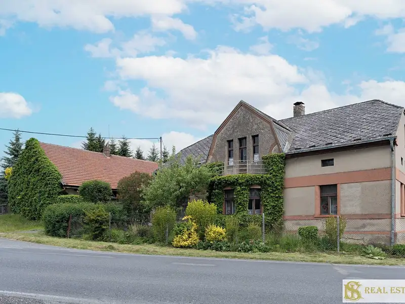 Prodej rodinného domu 100 m², pozemek 2020 m², Košice – náhled fotky 3