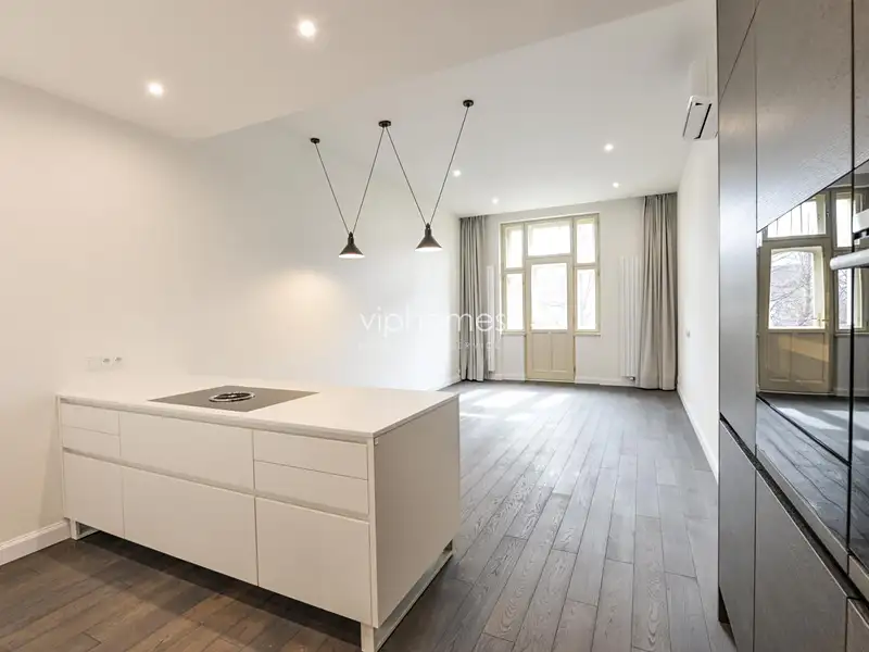 Pronájem bytu 3+kk 95 m², Praha – náhled fotky 1